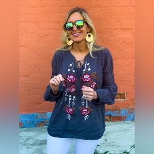 Caite & Kyla Luna Embroidered Floral Boho Top EUC size S